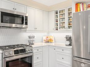 2100 Thorndyke Avenue W 101, Seattle WA 98199