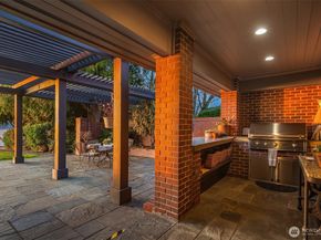 24635 8th Avenue S, Des Moines WA 98198