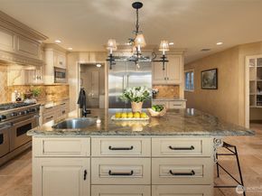 24635 8th Avenue S, Des Moines WA 98198