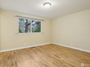 12224 SE 60th Place, Bellevue WA 98006