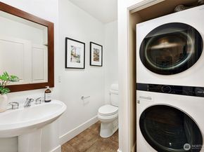 159 Denny Way 406, Seattle WA 98109