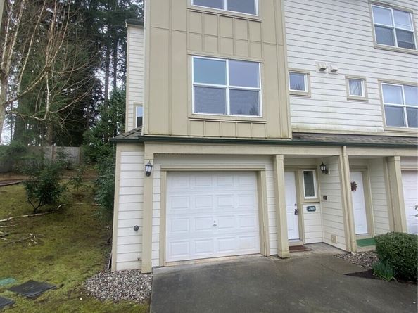 1600 121st Street SE J101, Everett WA 98208