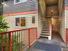 11058 NE 33rd Place D3, Bellevue WA 98004