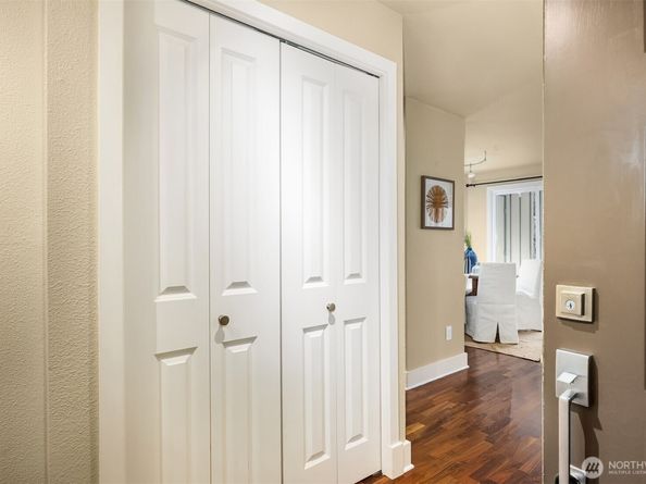 11058 NE 33rd Place D3, Bellevue WA 98004