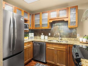 11058 NE 33rd Place D3, Bellevue WA 98004