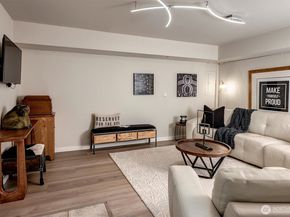 8627 112th Lane NE, Kirkland WA 98033