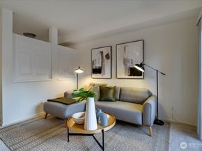 517 225th Lane NE E102, Sammamish WA 98074