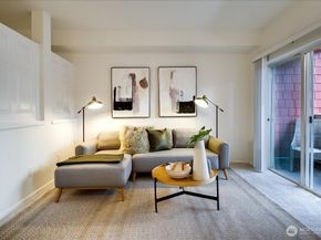 517 225th Lane NE E102, Sammamish WA 98074