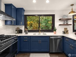 16417 210th Avenue NE, Woodinville WA 98077