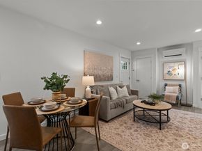 712 NW 95th Street, Seattle WA 98117