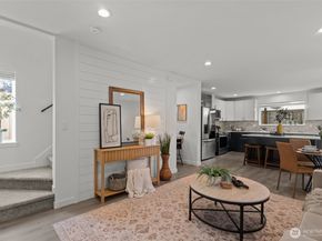 712 NW 95th Street, Seattle WA 98117