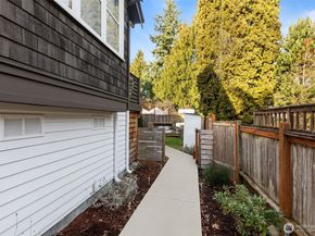 712 NW 95th Street, Seattle WA 98117