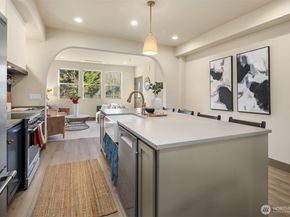 5037 25th Avenue SW, Seattle WA 98106