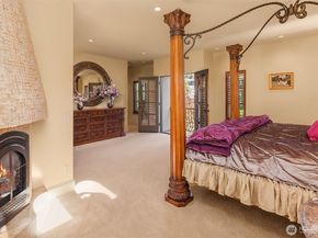 802 16th Avenue W, Kirkland WA 98033