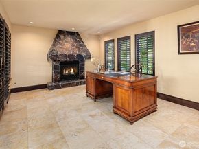 802 16th Avenue W, Kirkland WA 98033