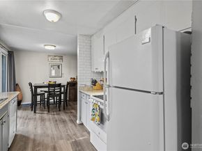 203 S 357th Street, Federal Way WA 98003