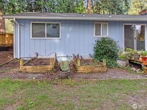 203 S 357th Street, Federal Way WA 98003
