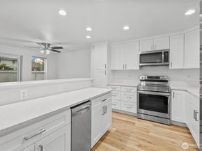 730 112th Street SW I4, Everett WA 98204