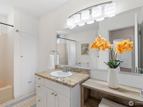 2926 W Blaine Street, Seattle WA 98199