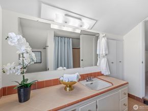 2926 W Blaine Street, Seattle WA 98199