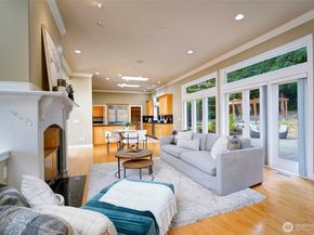 6145 93rd Avenue SE, Mercer Island WA 98040