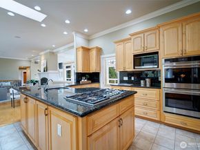 6145 93rd Avenue SE, Mercer Island WA 98040