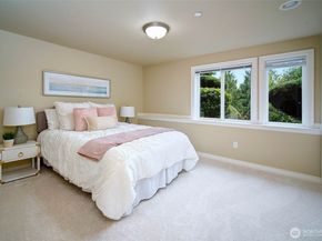 6145 93rd Avenue SE, Mercer Island WA 98040