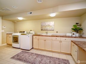 6145 93rd Avenue SE, Mercer Island WA 98040