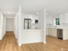 1028 Lakeview Boulevard E 4, Seattle WA 98102