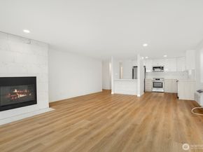 1028 Lakeview Boulevard E 4, Seattle WA 98102