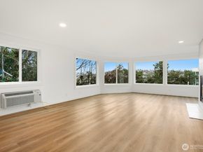 1028 Lakeview Boulevard E 4, Seattle WA 98102