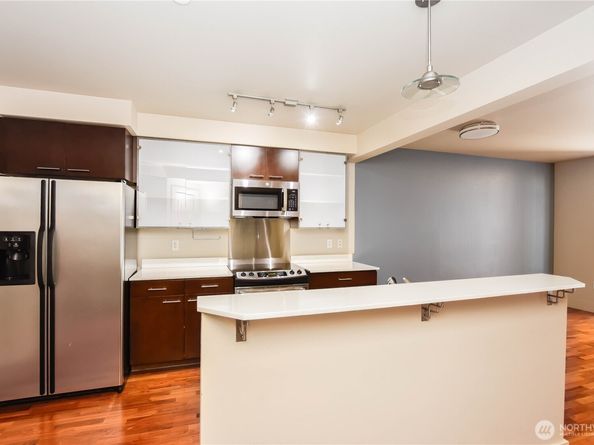 159 Denny Way 402, Seattle WA 98109