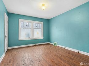 206 32nd Avenue, Seattle WA 98122