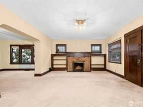 206 32nd Avenue, Seattle WA 98122