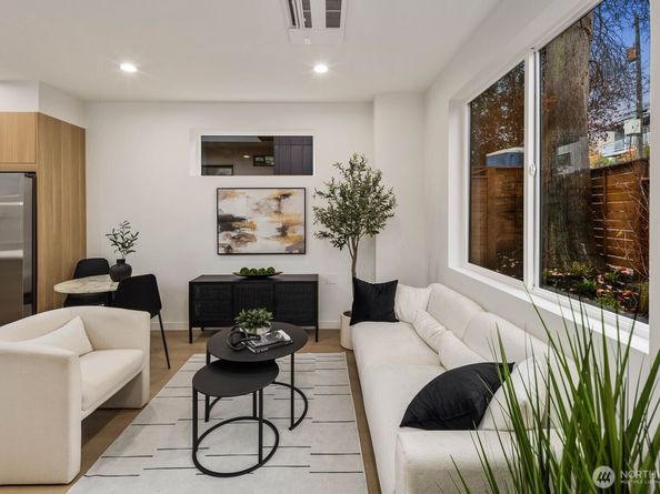 937 N 87th Street A, Seattle WA 98103