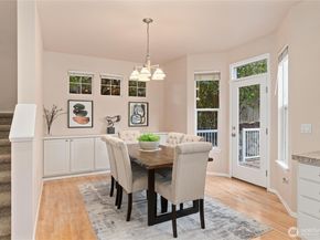 5036 NE 4th PL, Renton WA 98059