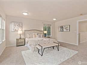 5036 NE 4th PL, Renton WA 98059