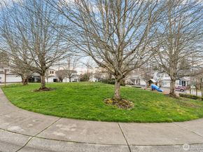 5036 NE 4th PL, Renton WA 98059