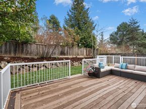 5036 NE 4th PL, Renton WA 98059