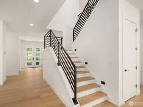 5816 NE 4th Place, Renton WA 98059