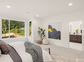 5816 NE 4th Place, Renton WA 98059