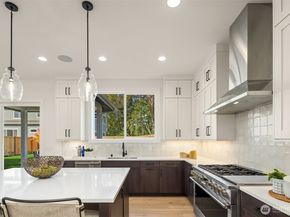 5816 NE 4th Place, Renton WA 98059