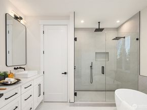 5539 116th Avenue NE, Kirkland WA 98033