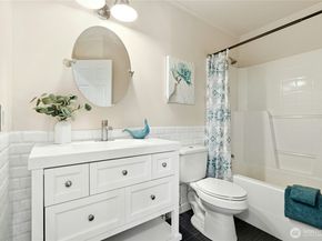 1126 204th Place SW, Lynnwood WA 98036