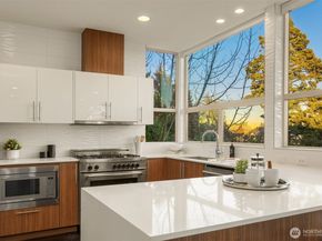 928 34th Avenue, Seattle WA 98122