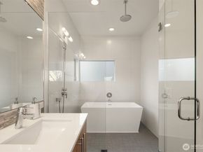 928 34th Avenue, Seattle WA 98122