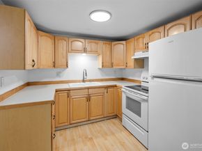 3834 175th Avenue NE 22, Redmond WA 98052