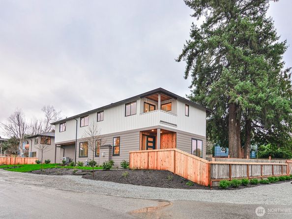 10202 44th Avenue SW, Seattle WA 98146