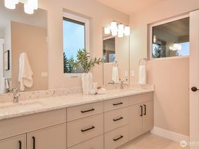 10202 44th Avenue SW, Seattle WA 98146