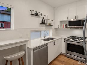 9553 Ashworth Avenue N B, Seattle WA 98103